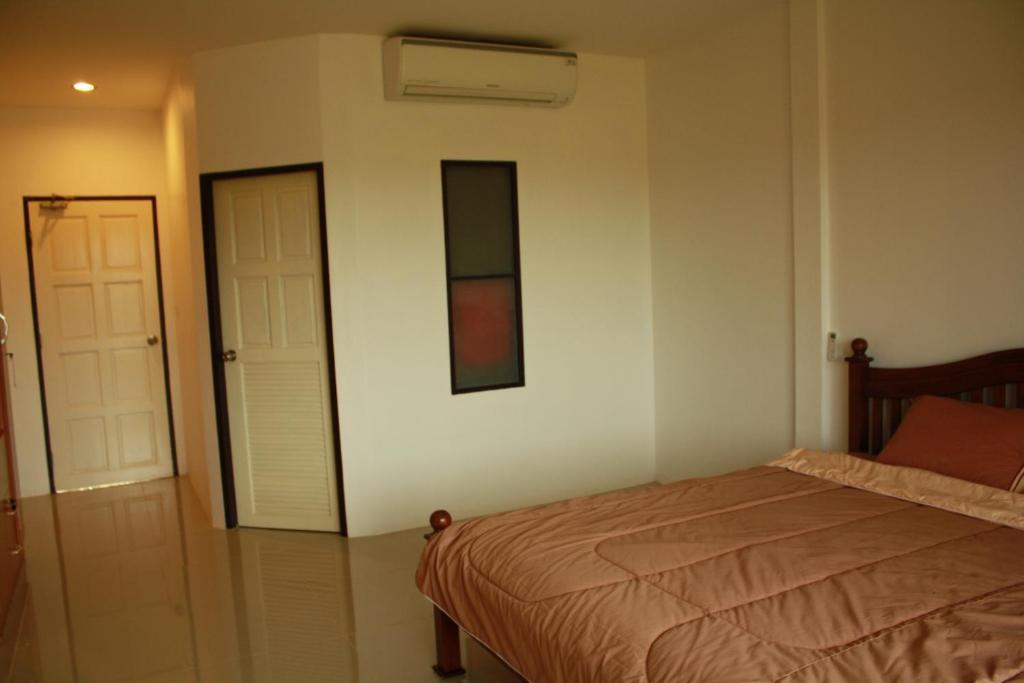 Relaxation Hotel Thalang Room photo